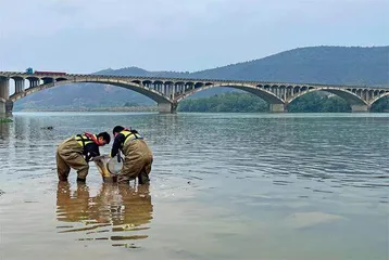 水生态监测：为长江做“体检”