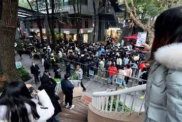 陈志武：年轻人可以享受但不能安于“精致穷”