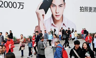 商业广告的时光隧道10