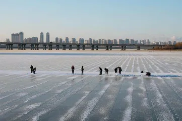 举世瞩目的“冰雪大世界”是怎样建成的？