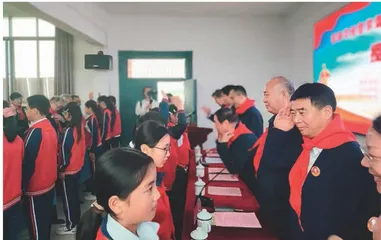 江西革命老区第一所“雷锋学校”授牌