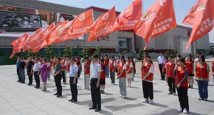 永远为雷锋歌唱