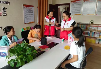 微光可成炬 温暖一座城