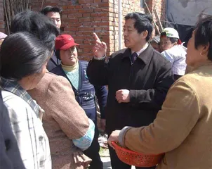 用道德的阳光温暖社会