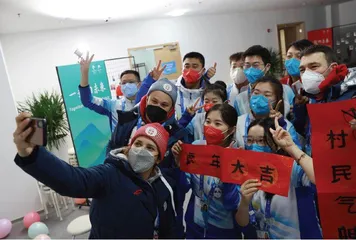 展示中国风采的“蓝精灵”