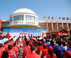 打造“北疆八千里亮丽雷锋线”
