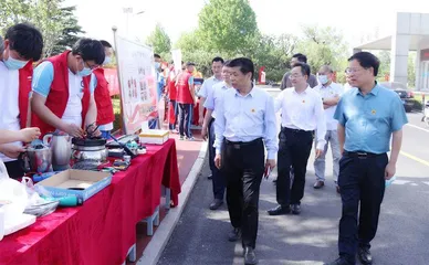 日照市工业学校成为全国首所中职类雷锋学校