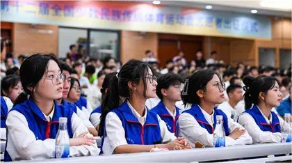 社会工作事关党长期执政和国家长治久安事关社会和谐稳定和人民幸福安康