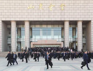 坚定扛牢“走在前、挑大梁”使命担当 奋力谱写中国式现代化山东篇章 省十四届人大三次会议隆重举行12