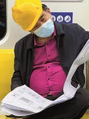 地铁里的中国人7