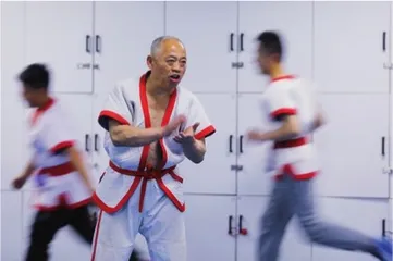 电焊工黄保清的中国式摔跤梦5