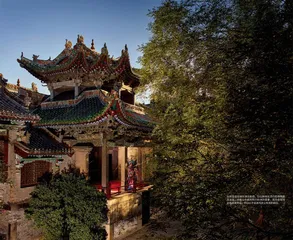 一座戏楼醉了东昌 