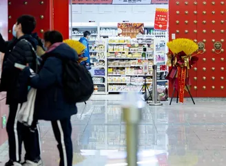 北京  地铁站内将试点  免洗快剪、面包店、快餐车