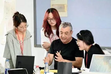 美籍埃及建筑师只有人,才能赋予建筑和一切以生命1