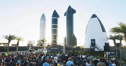 SpaceX跨出商业航天载入史册的一步2