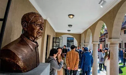 一位高尚而纯粹的文艺家
