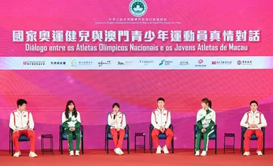 國家奧運健兒與市民分享喜悅