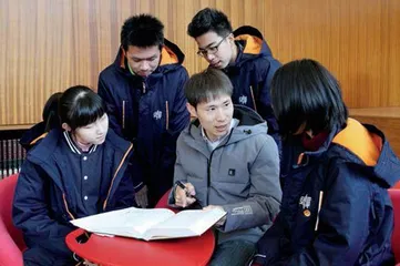 名师访谈:通过大语文,认识大世界1