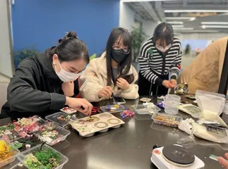 这里一盏灯,照亮龙华追梦人1