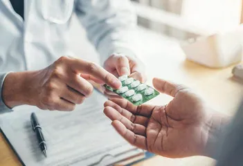 疼痛伴随一生,仍要笑对生活4