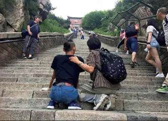 用爱“破冰”除障碍