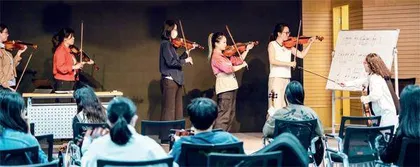 上海,夜校打败“灯红酒绿”2