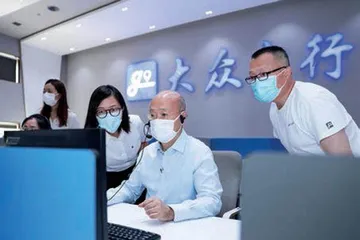 “开大众出租更暖心,有保障”3