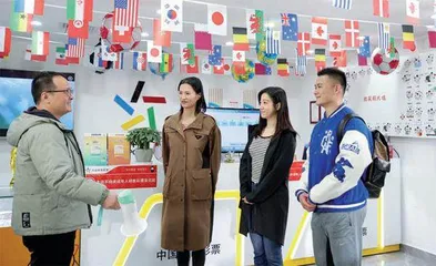 年轻人的爱心,奔向彩票站4