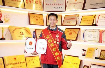 宋学文：有速度更有温度的快递小哥