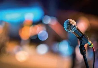 一种非典型演唱会的崛起一代人的情怀