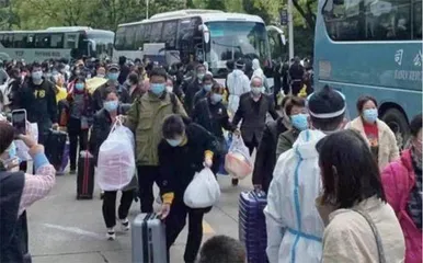 85后单亲妈妈：核酸阴性的我，在临港方舱医院住了12天