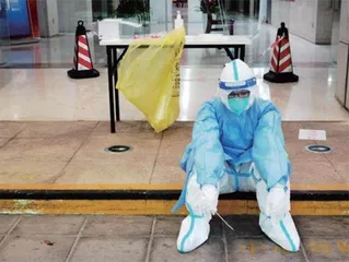 曾援金银潭医院的“硬核”护士长：这个深夜却哭了