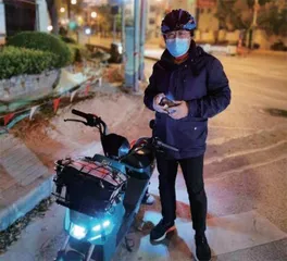 政协委员：在封控期间兼职做骑手……