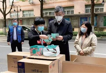 上外保洁员:封闭期间每天都像在“打仗”1