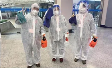 上外保洁员:封闭期间每天都像在“打仗”2