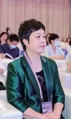 这十年,她们风华正茂1