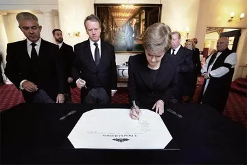 查尔斯三世继位,英国向何处去?3