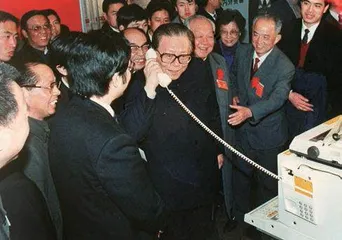 江泽民同志生平照片4