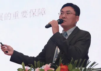 鲍毓明：多次“反转”终无法“洗白”