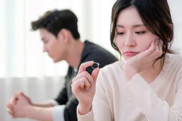 精神科医生聊“病人”:有人出轨被妻子发现后,买通多人说她有精神病1
