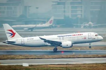 东航首飞C919机长:起降感受非常平稳1