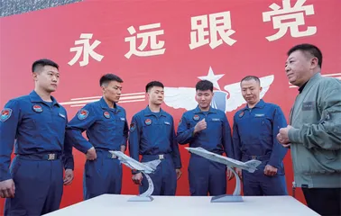 中原雄鹰:深度探营空军歼-10B战队3