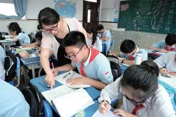 校内课后托管,最难适应的不是孩子1
