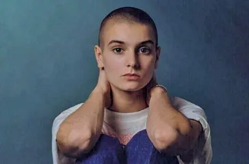 爱尔兰另类造型女歌手希妮德·奥康娜4