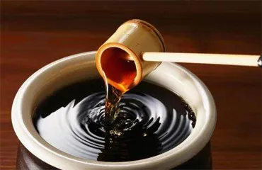 酱油吃多了⽪肤会变⿊是为什么2