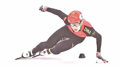 速度滑冰“压弯”的原因8