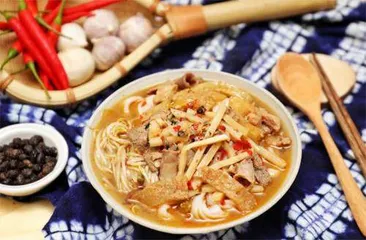 ⼴西⽶粉:⾆尖上的缠绵1