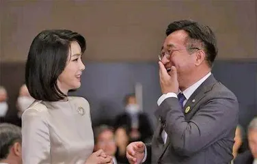 韩国总统夫妇尹锡悦、金建希的日常7