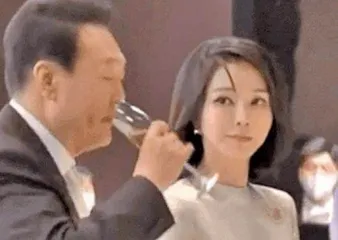 韩国总统夫妇尹锡悦、金建希的日常8