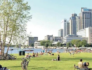 阿姆斯特丹⼆零五零总规:⼈类⼤都市1